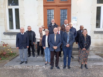 Le général Eric Maury entouré de Mmes et MM Dizin, Pierret, Maret-Guelpa, Elser, Bouvet, Liébus, Di Filippo, Delaye, Crevat, Bonnet, Apaya et Gherardi.
