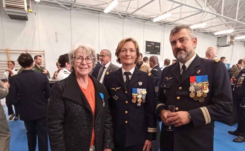 La présidente Françoise Bouvet avec le LCL Anaïs BATARD et le LCL Nicolas MADRIGAL